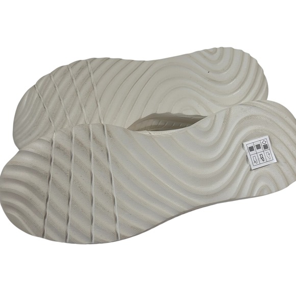 Skechers Women's 10 Slip On Walking Sneakers White Casual Comfort Shoes Stretch - Picture 10 of 15